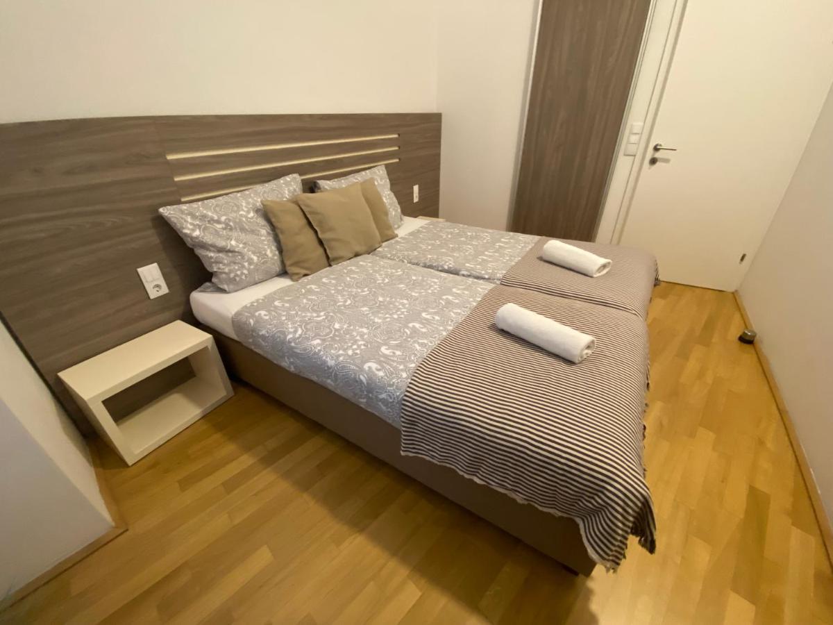 Appartement 7 *